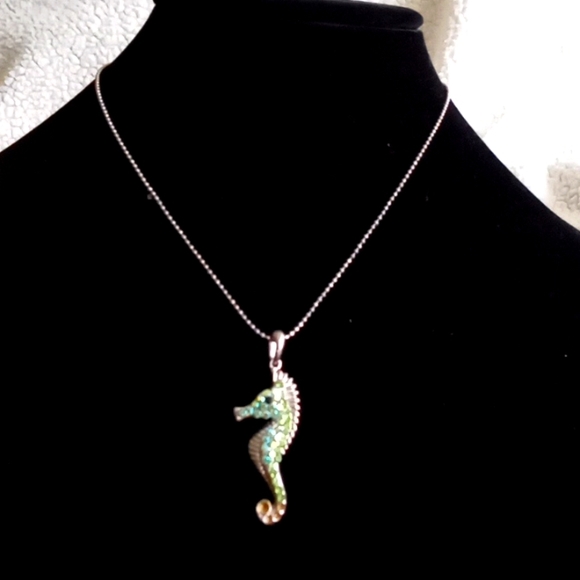 KIRKS FOLLY GREEN SEAHORSE NECKLACE - Picture 4 of 11